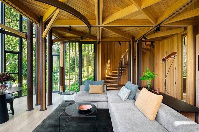 Contemporary Tree House Inspired by Timber Cabins in Cape Town 5