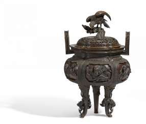 Important incense burner with dragon and hôô-birds