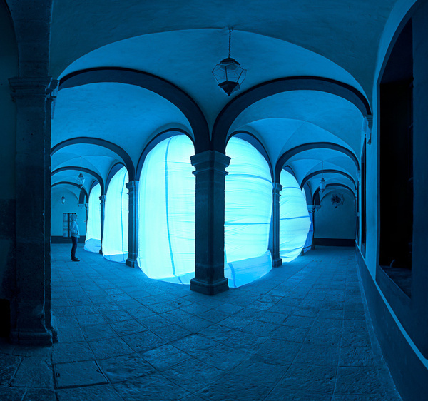 Giant Inflatable Balloons Transform Interior Spaces into Otherwordly Environments #place
