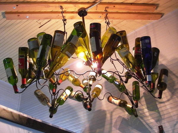 25 Creative Wine Bottle Chandelier Ideas #chandelier #light #wine #bottle