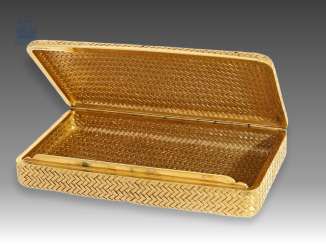 Box/case: exclusive antique purse made of 18K Gold, Vienna Goldpunze from 1922, maker's mark PB
