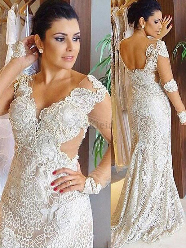 Sweep Zug Enganliegendes Normale Taille Brautkleid mit V-Ausschnitt mit Bordüre