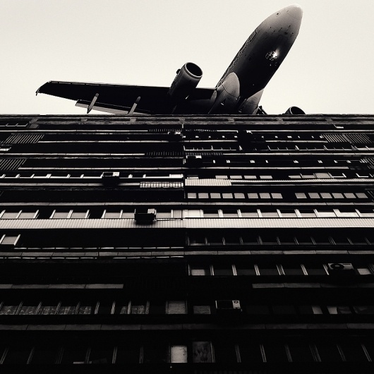 LE CONTAINER: Rit. #photography #airplane
