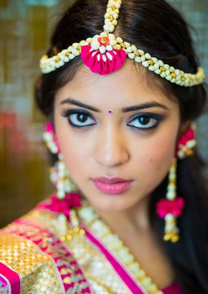 26 Handpicked Gota and Floral Maang Tikka Designs