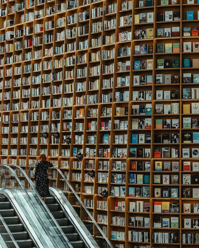 Majestic Street Photography in Seoul by Hojae Jung