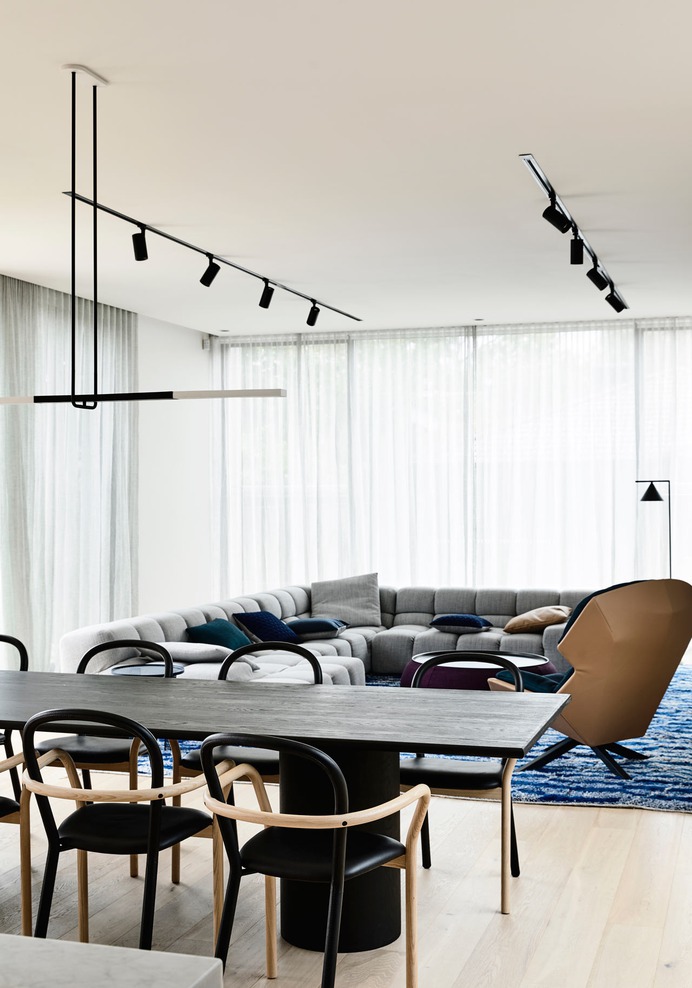 The Modern Glen Iris House Celebrates Unique Furnishings and Artwork - Design Milk