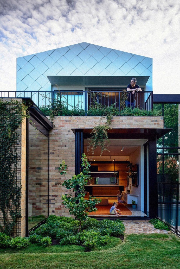 Sustainable Garden House by Austin Maynard Architects