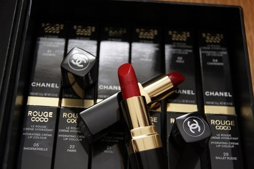 http://thisisnotnew.tumblr.com/ #makeup #chanel