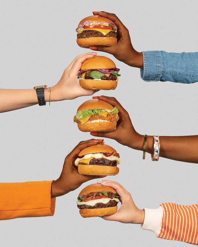 Pit's Burger Content - Mindsparkle Mag Asa Onze Creative Studio developed a series of photos and videos for a Burger Shop in Brasil called Pit's Burger. The client wanted something minimalistic, so the studio created a surreal yet simple environment, where bacons fly and food can be balanced on a coin. #logo #packaging #identity #branding #design #color #photography #graphic #design #gallery #blog #project #mindsparkle #mag #beautiful #portfolio #designer