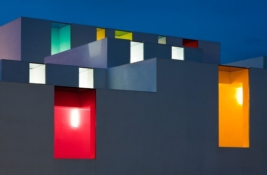 tumblr_lstferxEXd1qku3fuo1_1280.jpg (JPEG Image, 1000x659 pixels) #light #architecture #windows #facades