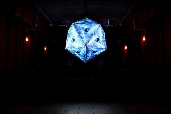 O B J E K T : SHIFT-SAVE MOVEMENT #spiritual #ocean #sculpture #save #installation #geometric #space #shift #cult #art #polygonal #cameokid #light