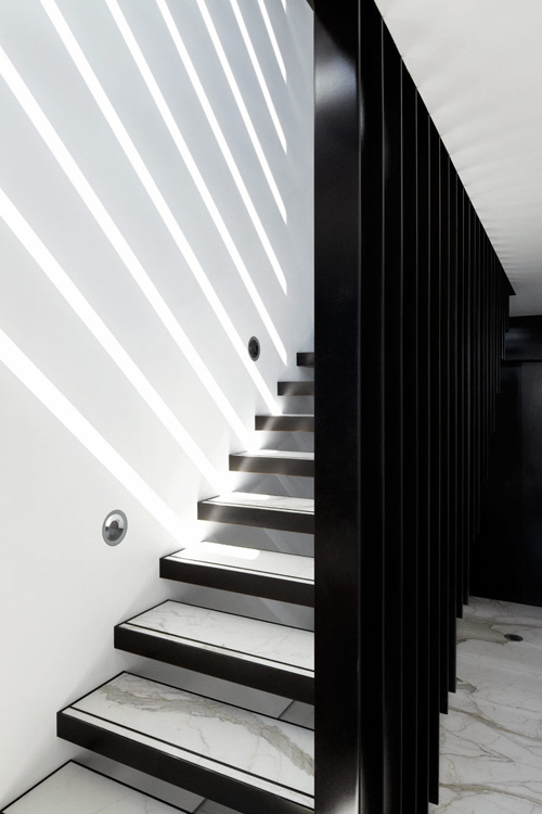 Tumblr #stairs #light #white #black