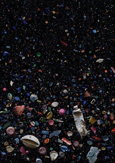 Photographs Of Ocean Debris From All Over The World - DesignTAXI.com #ocean #refuse #rubbish #debris #plastic #pollution