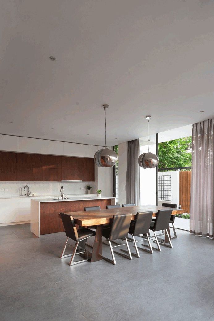 Modern Villa Maximizes Light and Space in Vietnam 2