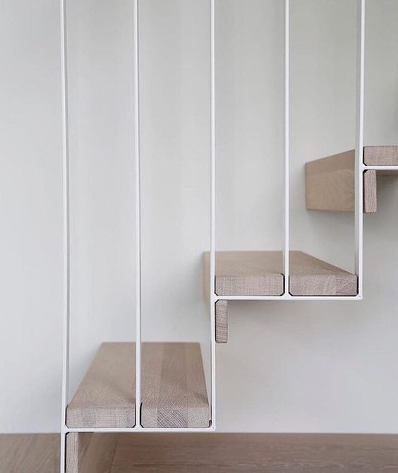 Barras laterales y escaleras huecas para visibilidad