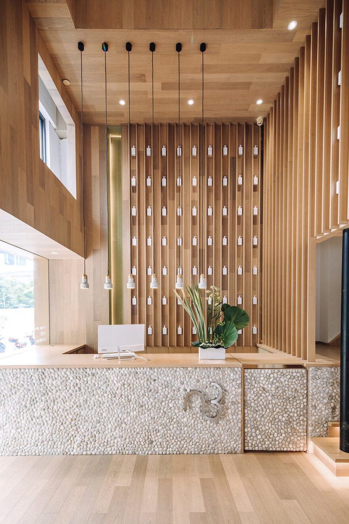 Natural Beauty Salon / Studio DOTCOF