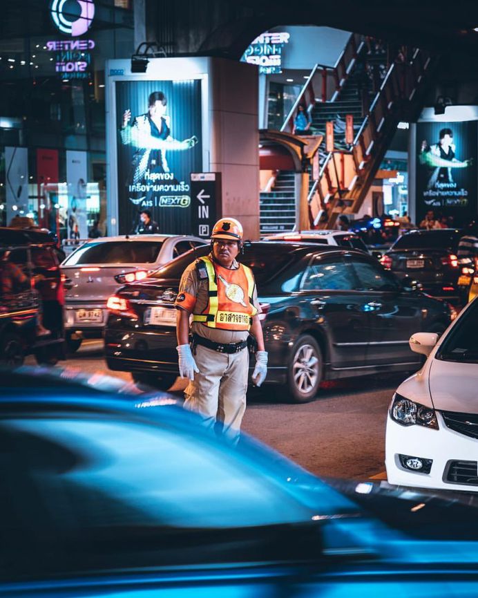 Exceptional Street Photos of Bangkok by Chawin Piriyagagul