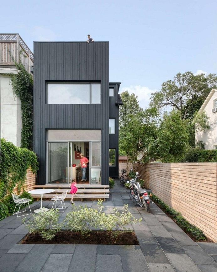 Contrast House