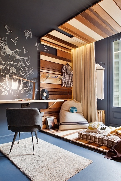 dim lamp light. #wood #room #space