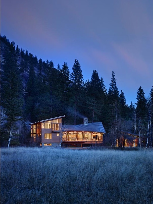 Sustainable mountain house in the Methow Valley of Washington State