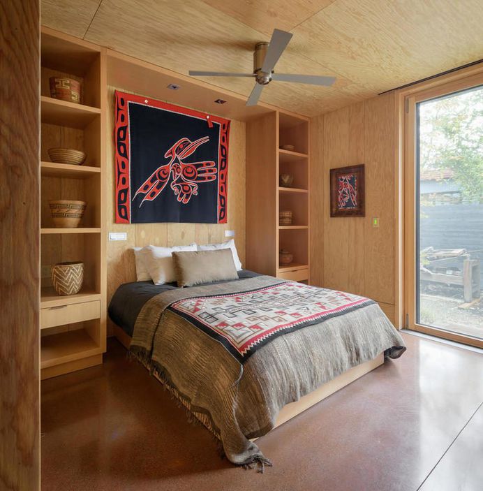 Stunning Seattle Urban Retreat Inspired by Native American Cultures 14