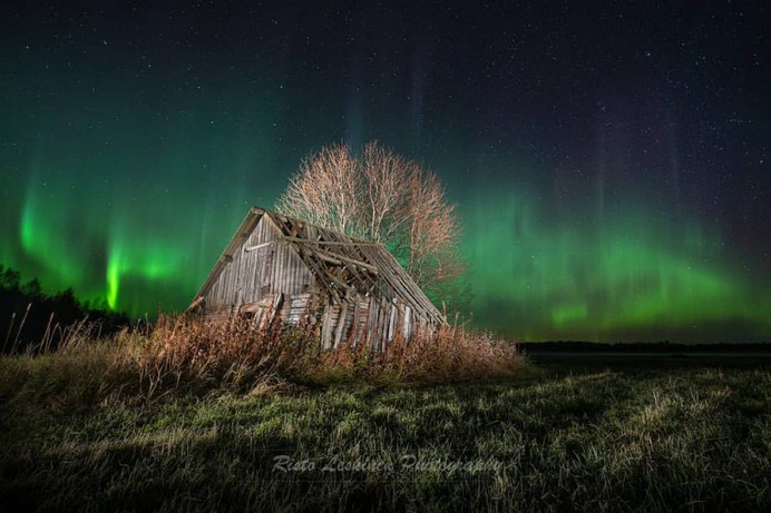 Risto Leskinen Captures Amazing Northern Lights in Finland