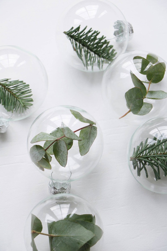 Minimalist Christmas Decorations