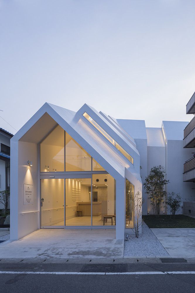 Asahicho Clinic / hkl studio