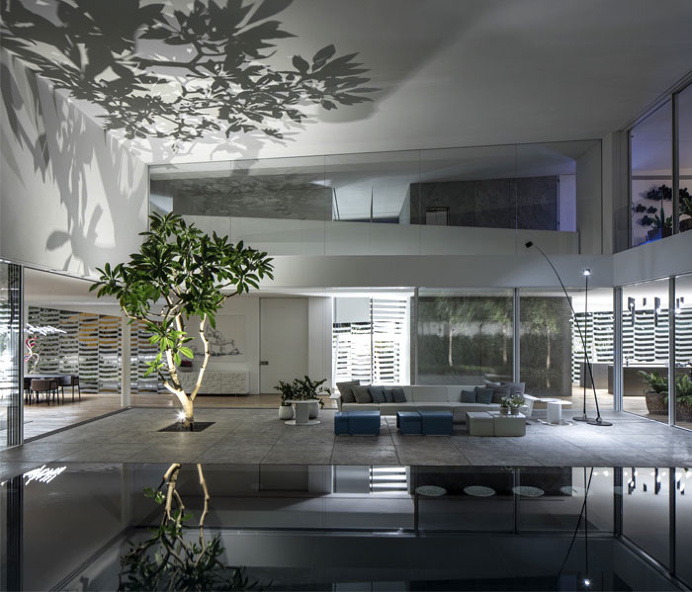 J House by Pitsou Kedem Architects - #architecture, #house, #home, #decor,