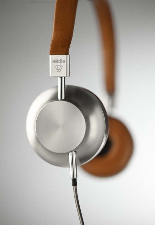 Aëdle Headphones #design #product #industrial #craftsmanship #engineering