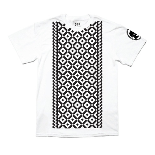 k a t e m o r o s s / w o r k / LA ROUX // TUXTILE SHIRT #blackwhite #apparel #graphic #illustrations #tee