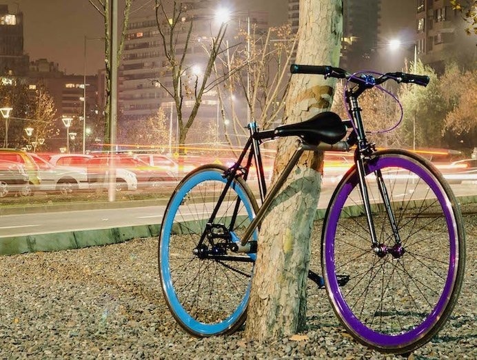 The Yerka bike may be the world's first bike that can't be stolen: with its innovative bike lock you can truly enjoy your ride. #design #pro