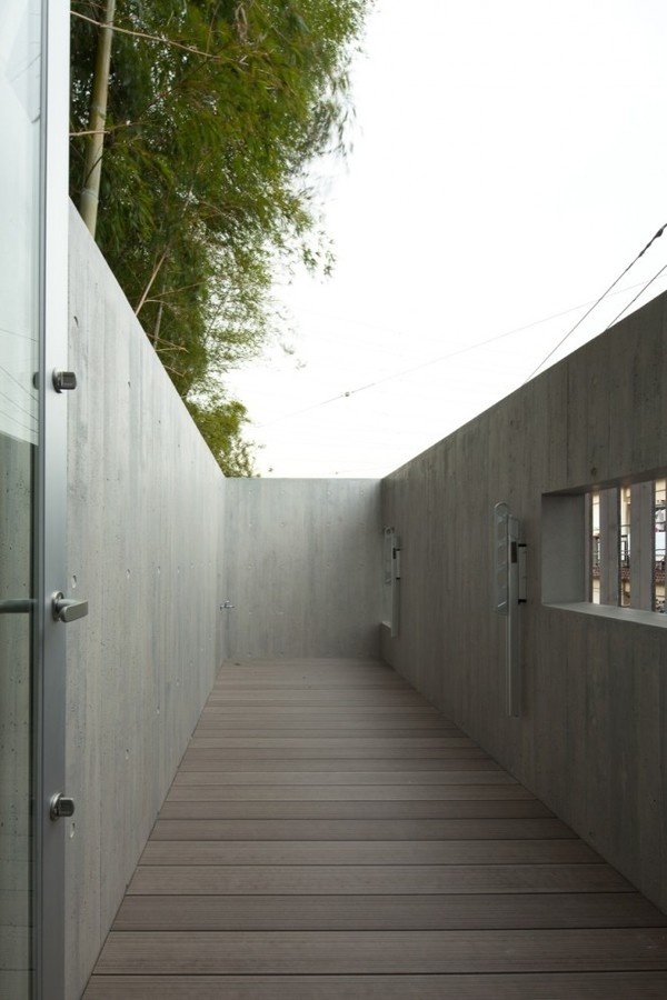 House in Inokashira / Studio NOA #houses #courtyards #architecture