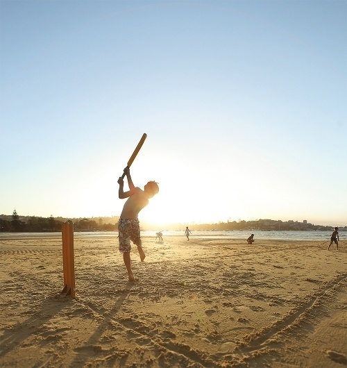tumblr_lwn6ftiVuq1r5ui5ro1_1280.jpg (1000×1060) #dusk #sydney #sunshine #eftpos #summer #kids #beach #cricket