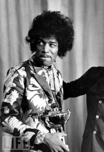 tumblr_kz6gnvXXF81qzw9h4o1_500.jpg (Immagine JPEG, 406x590 pixel) #jacket #jimi #hendrix #life