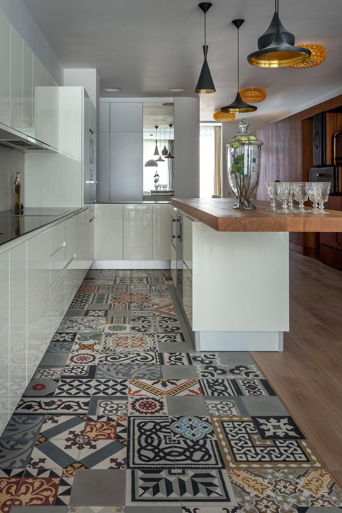 Modern kitchen with patchwork & wood pavements #modern #kitchen #patchwork #pavements #cucina #moderna #pavimenti