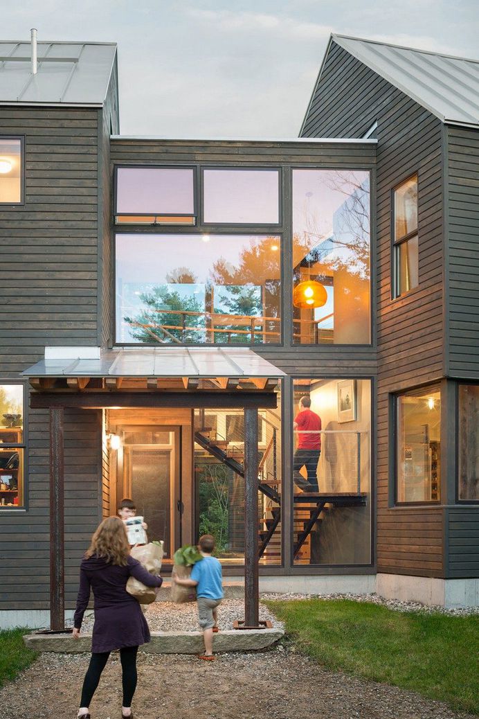 Family Farmhouse Built With Salvaged Materials from an Antique Barn 2