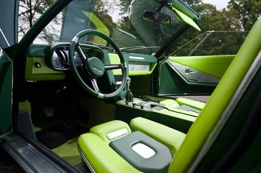 1969 BMW Spicup - zdjÄ™cie #interior #bmw #colours #bertone #car