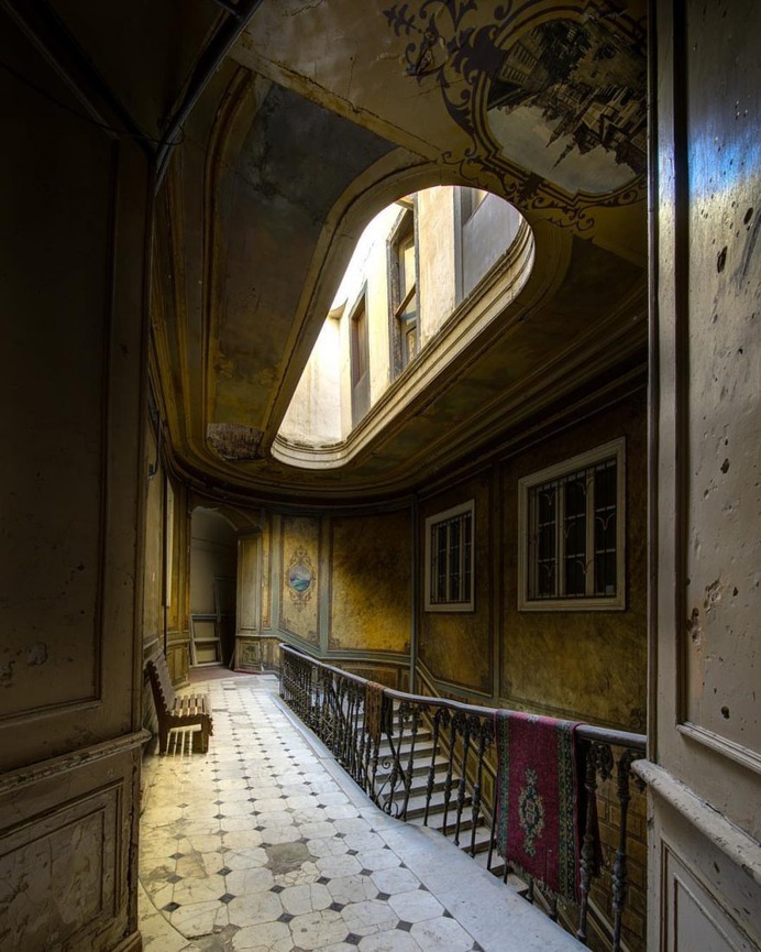 Abandoned Italy: Striking Urbex Photography by Jeroen Taal