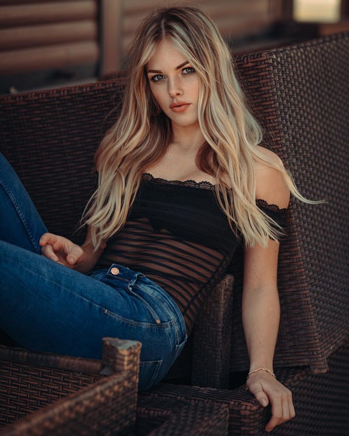Marvelous Female Portrait Photography by Stefan Teresiak