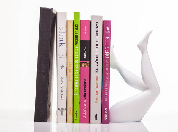 Book end by Victoria Molina for Objesion http://payload.cargocollective.com/1/3/118088/2038261/W3905.jpg #resin #white #bookend #mexico #book #legs