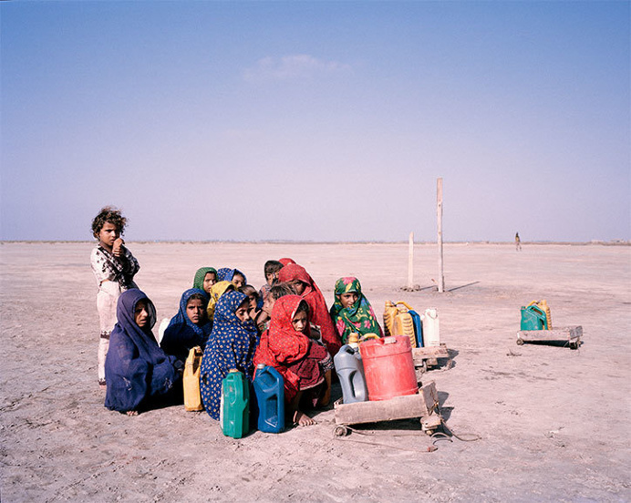 Mustafa-abdulaziz-water-photography-itnicethat-21