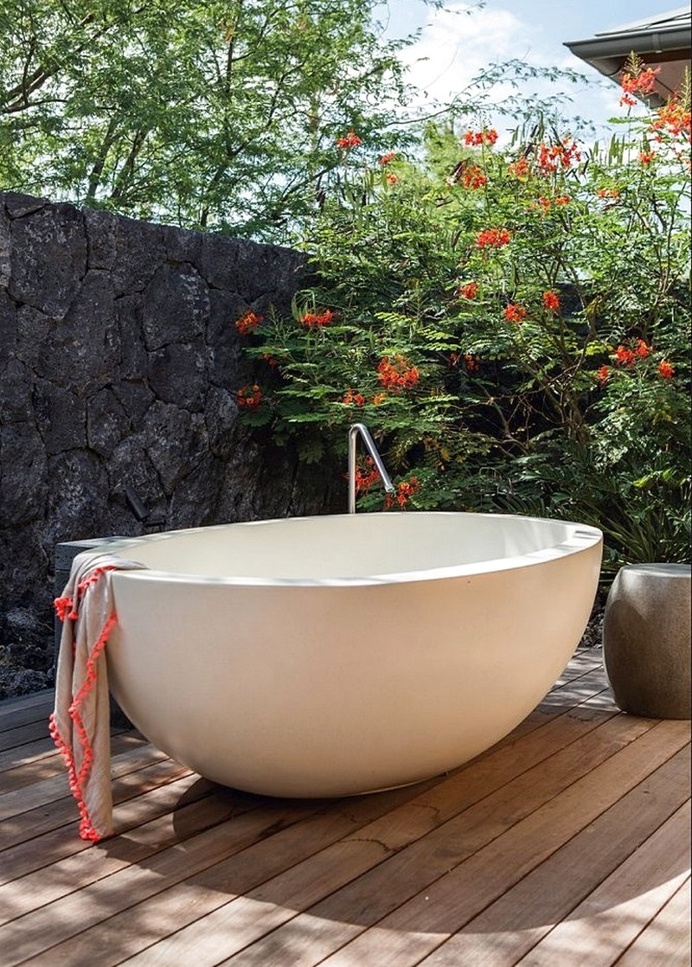 Kona Coast Retreat – A Traditional Hawaiian Vacation House