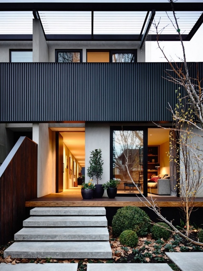 Townhouse in Australia Hides Minimalist Yoga Studio
