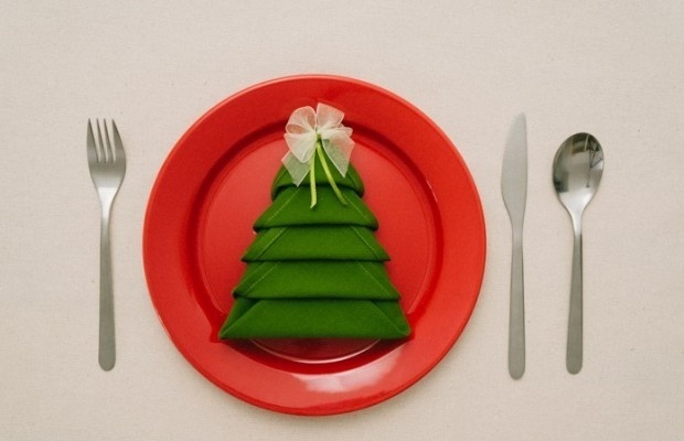 Christmas Tree Napkin Fold #christmas #diy #holiday