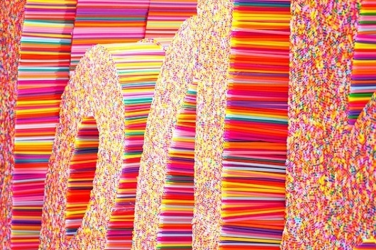 1297310930IMG_405.JPG 567×378 pixels #straws #eco #installation #typography