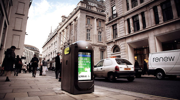 Renew is a dedicated network of 200 street-side screens within the Square Mile, with the first phase activated on the 26th January 2012. Ren #renew #strategy #pollen #design #launch #web