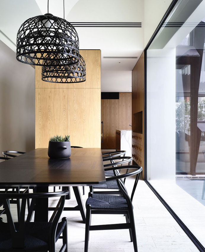 Elegant Victorian Residence by Kennedy Nolan Architects - #diningroom, #table, #chairs, #interior, #decor, dining area