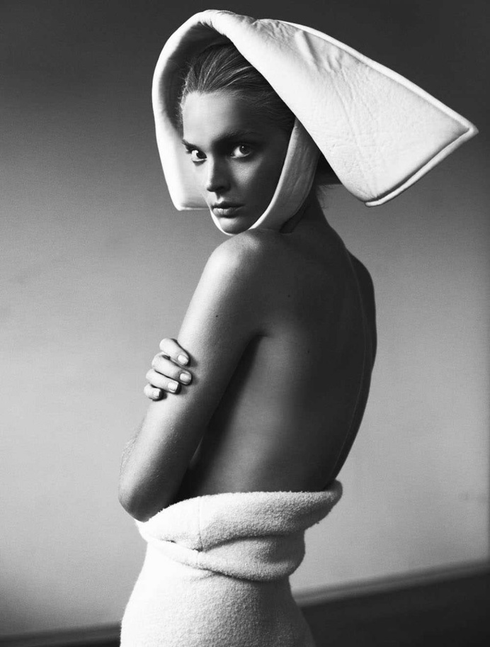 Dramatic Fashion Photography by Oliver Stalmans