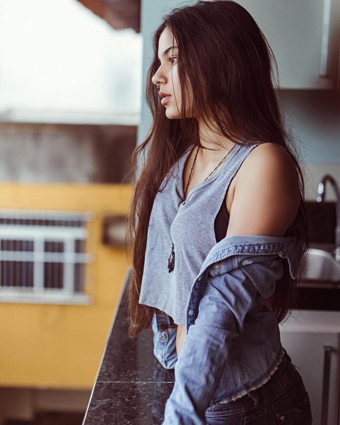 Beautiful Female Portraits by Wesley Banzaroli